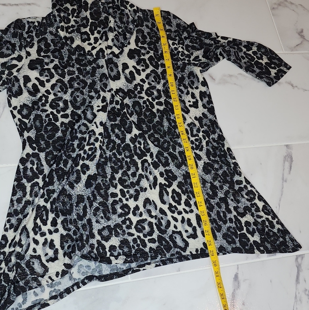 𝅺Rod & Ali tunic top - Picture 8 of 9